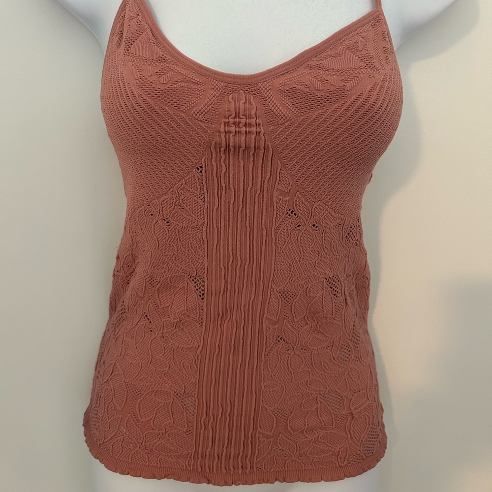 Thin Strap Top 
Ruffle on bottom